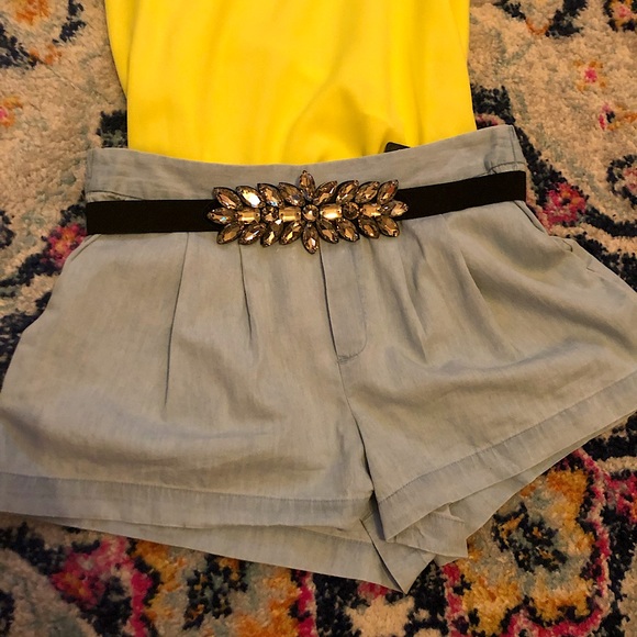 3 for $15 ❤️ High Rise Contemporary Shorts - Picture 2 of 4